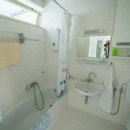 Apartment 公寓