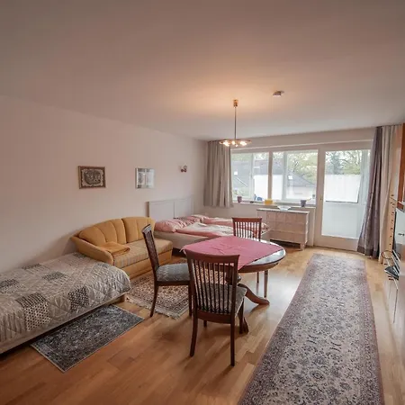 Apartment Apartment *
